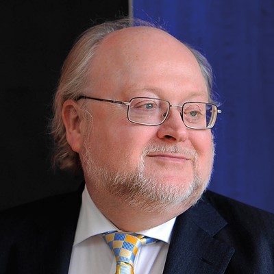 Photo of Professor Sir Steve Smith