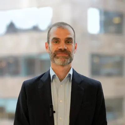 Portrait Robin Peel
